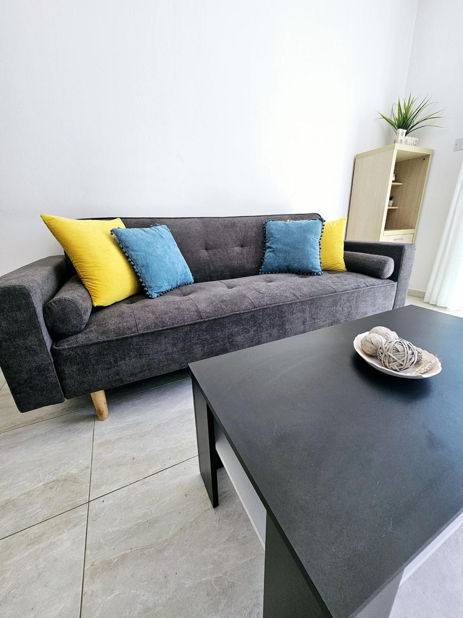 Апартаменты Marina Gardens, Delightful 2 Bedroom Пафос